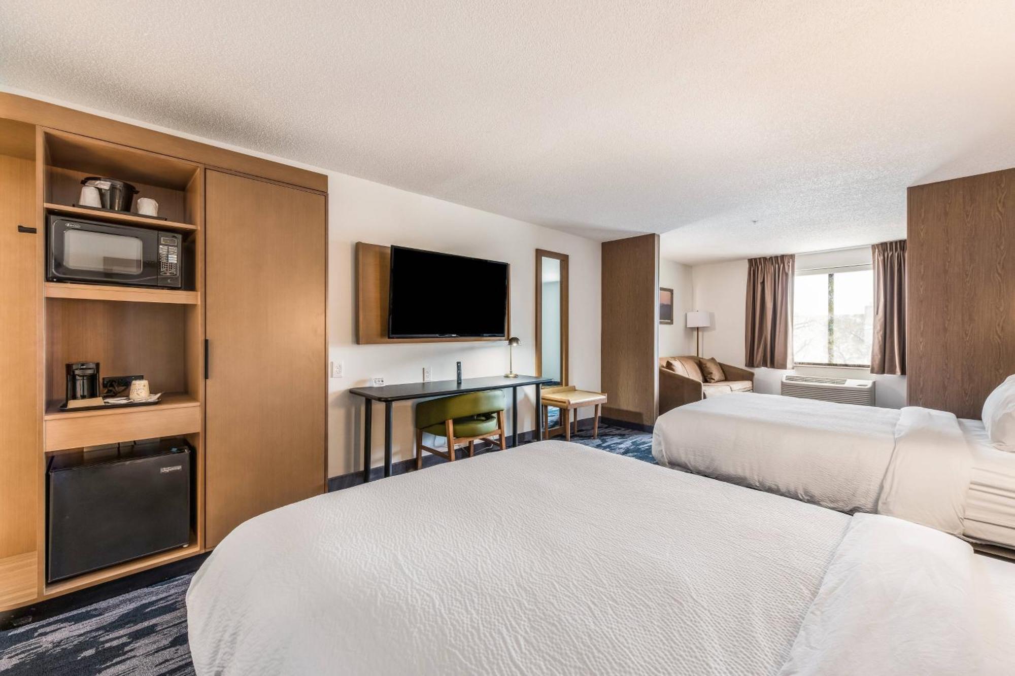 Fairfield By Marriott Inn & Suites Greensboro Coliseum Area Экстерьер фото