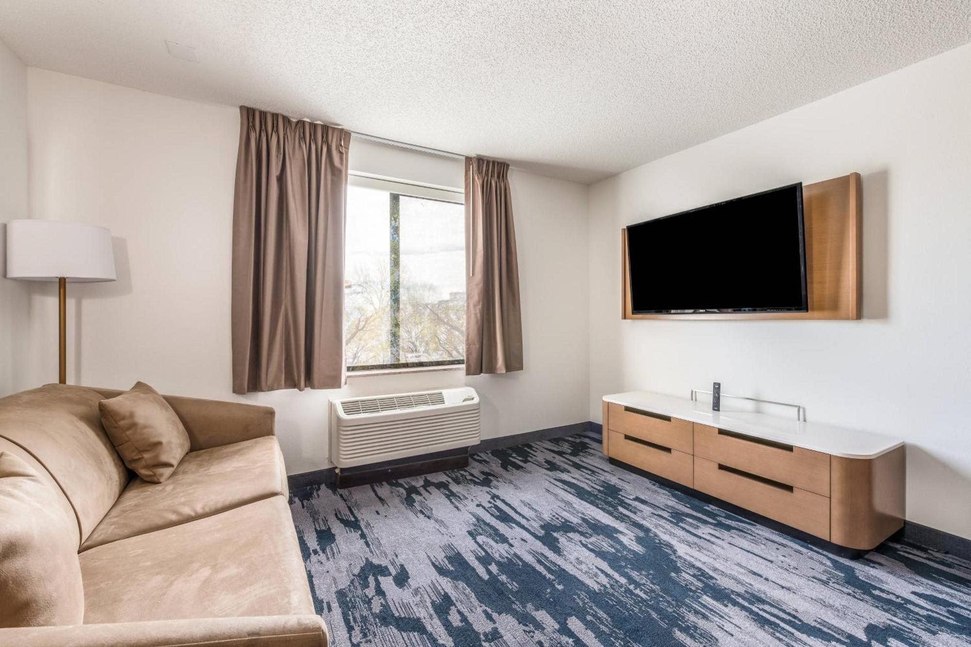 Fairfield By Marriott Inn & Suites Greensboro Coliseum Area Экстерьер фото