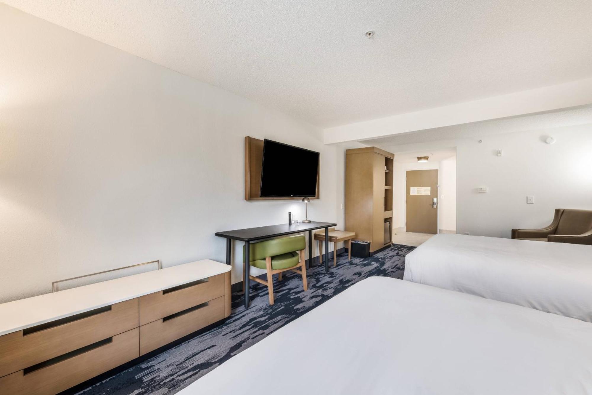 Fairfield By Marriott Inn & Suites Greensboro Coliseum Area Экстерьер фото