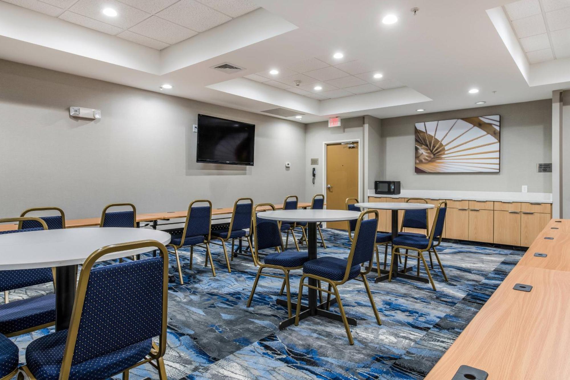 Fairfield By Marriott Inn & Suites Greensboro Coliseum Area Экстерьер фото